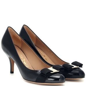 Salvatore Ferragamo Carla Vera Bow Kitten Heel Pumps shoes size 35.5 5 5.5